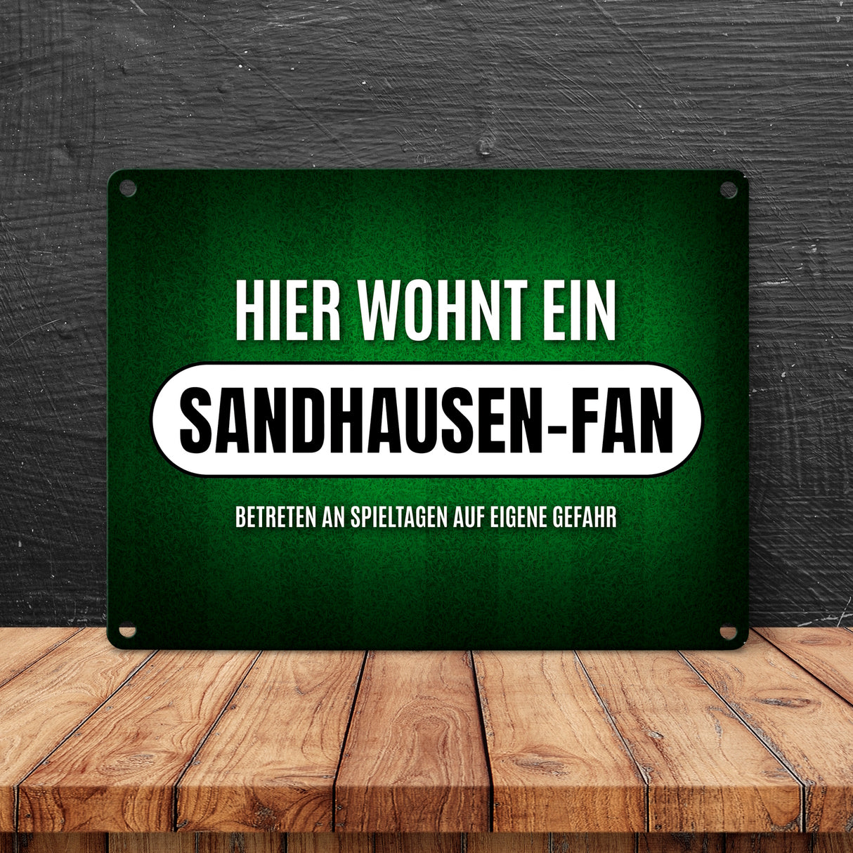 Hier wohnt ein Sandhausen-Fan Metallschild mit Rasen Motiv