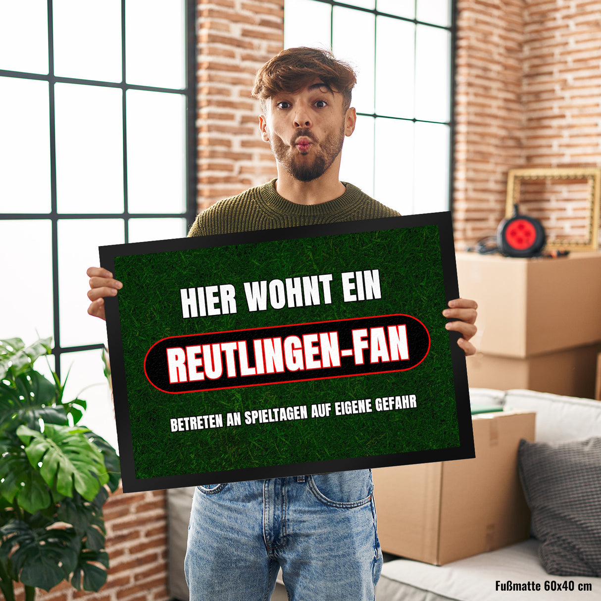 Hier wohnt ein Reutlingen-Fan Fußmatte in 35x50 cm mit Rasenmotiv