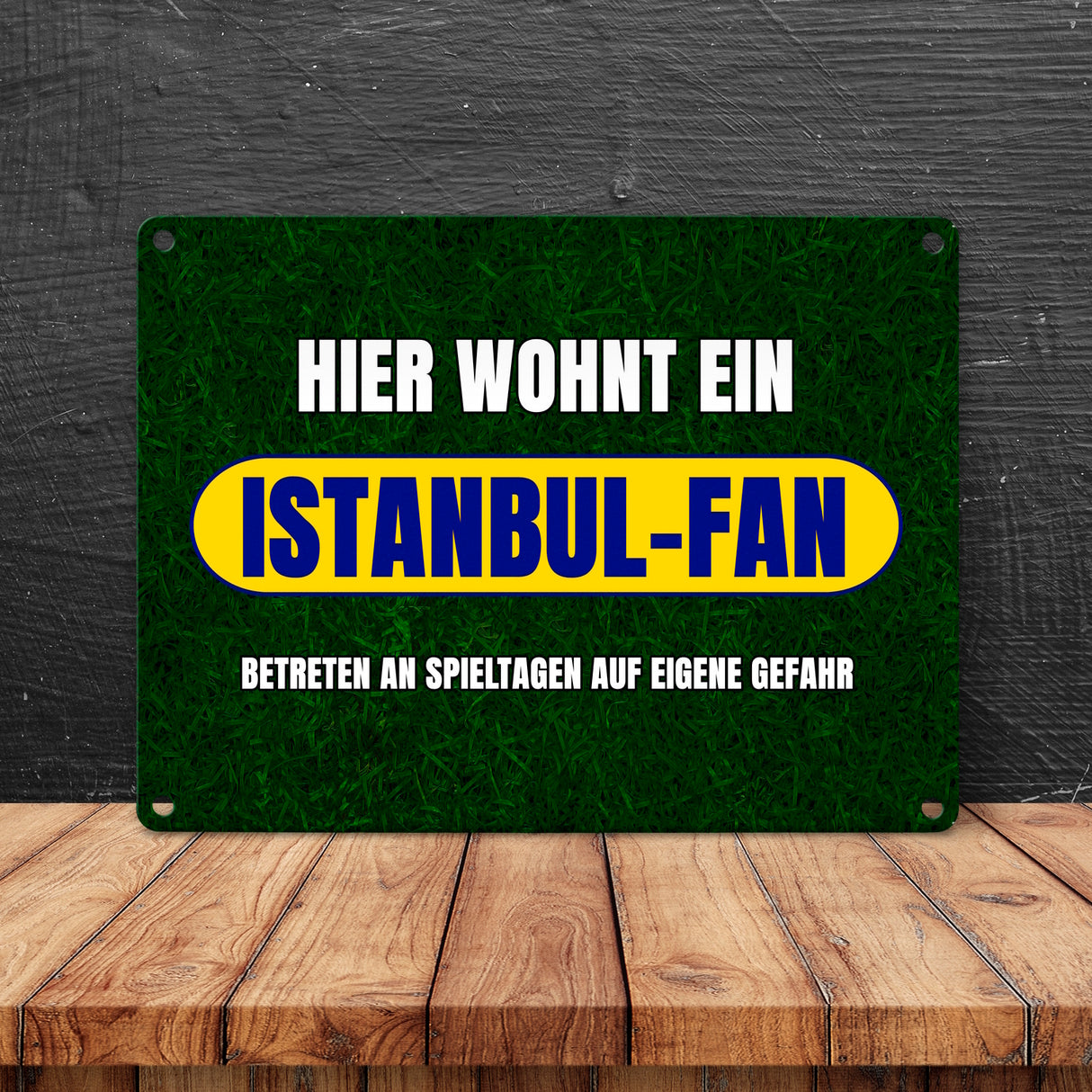 Hier wohnt ein Istanbul-Fan Metallschild in 15x20 cm mit Rasenmotiv