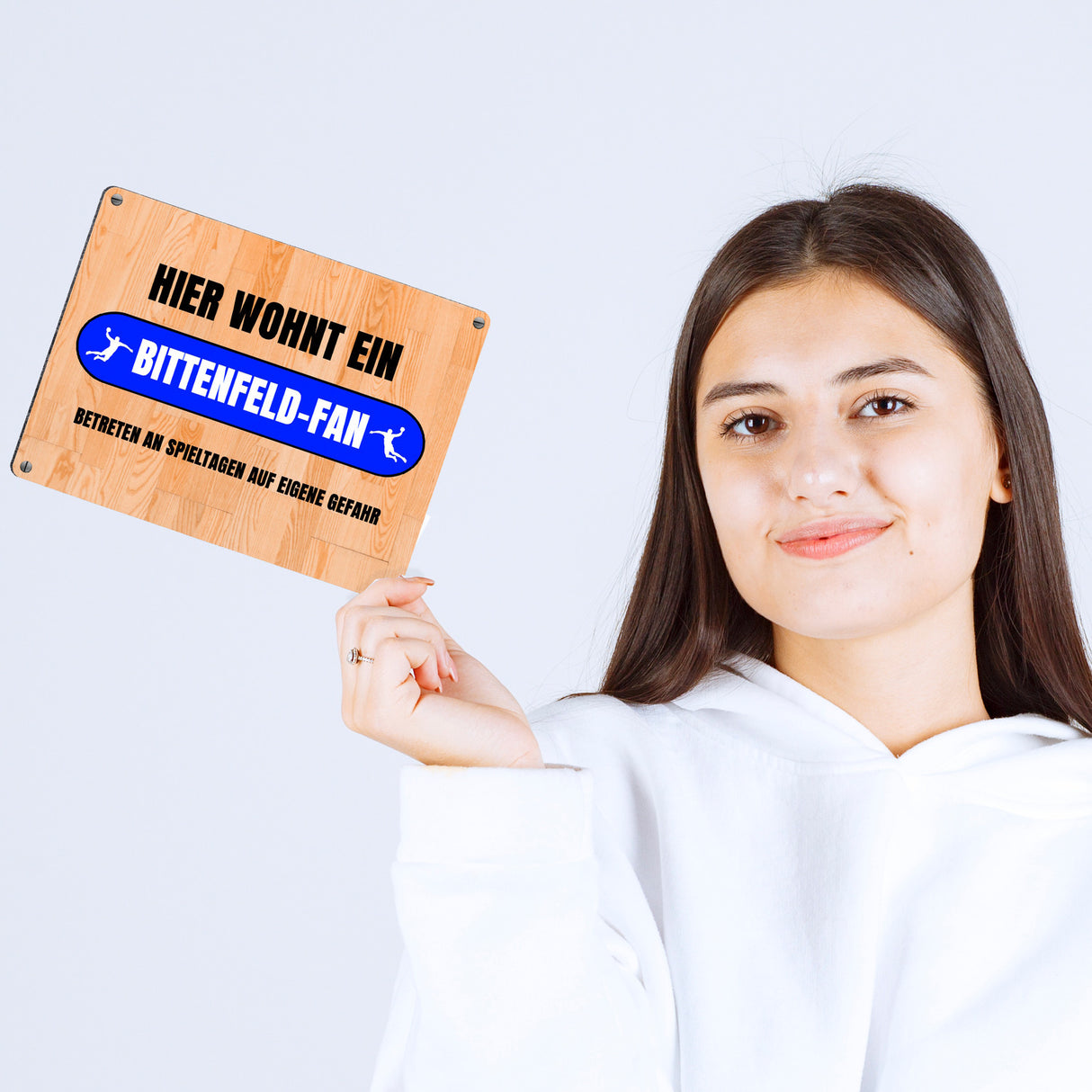 Hier wohnt ein Bittenfeld-Fan Metallschild in 15x20 cm mit Turnhallenboden Motiv