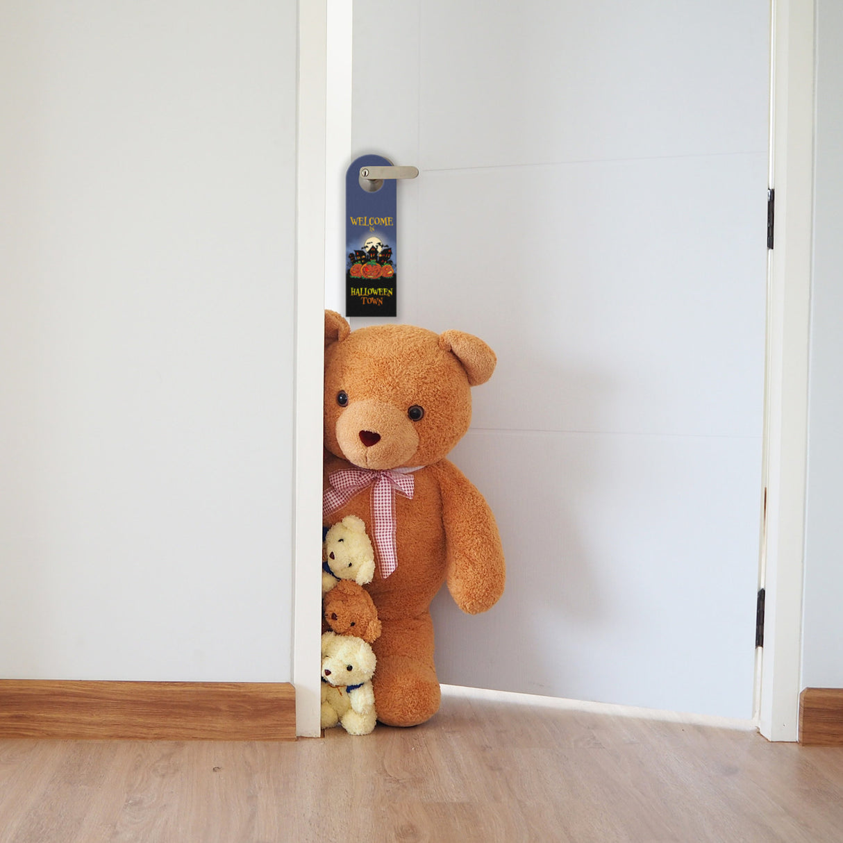Türhänger mit gruseligem Motiv und Spruch - Welcome in Halloween Town -