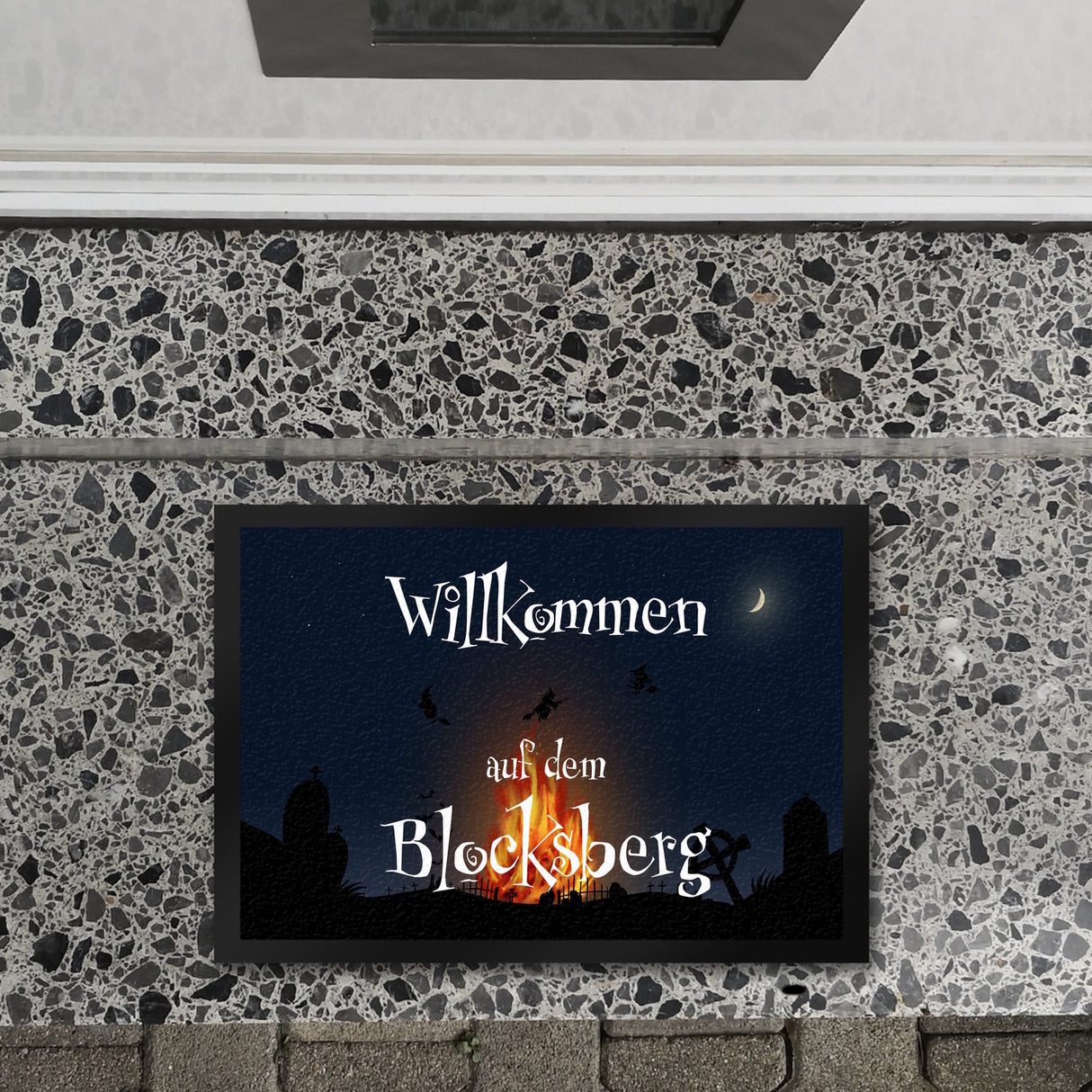 Fußmatte für Halloween mit Hexenfeuer und Spruch - Willkommen auf dem Blocksberg