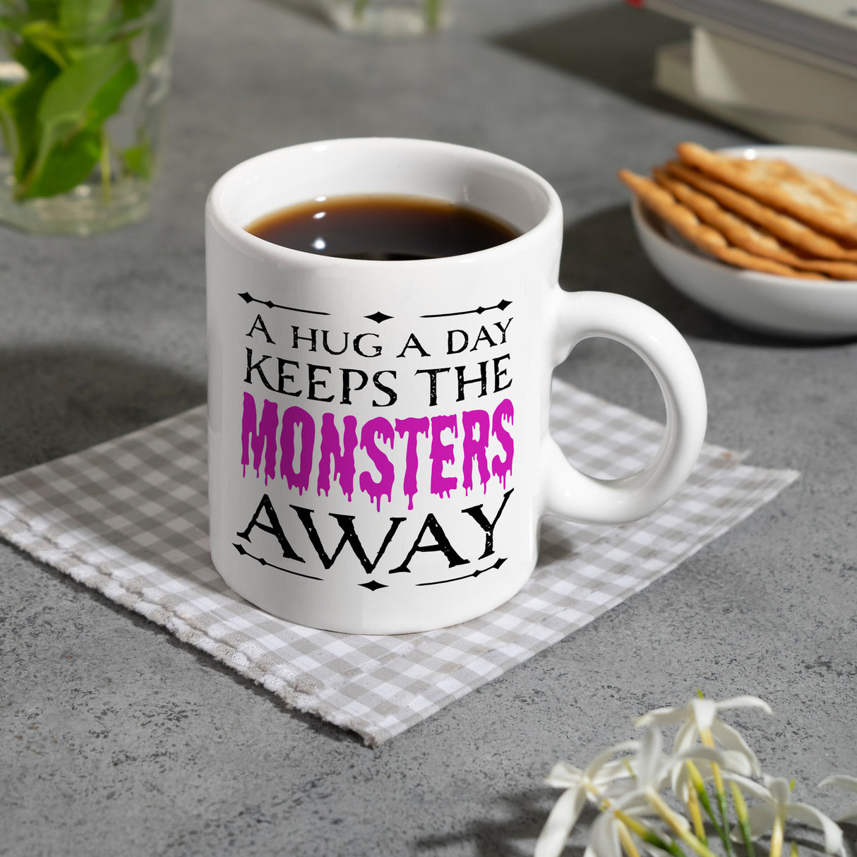 Kaffeetasse für Halloween mit Spruch - A hug a day keeps the monsters away