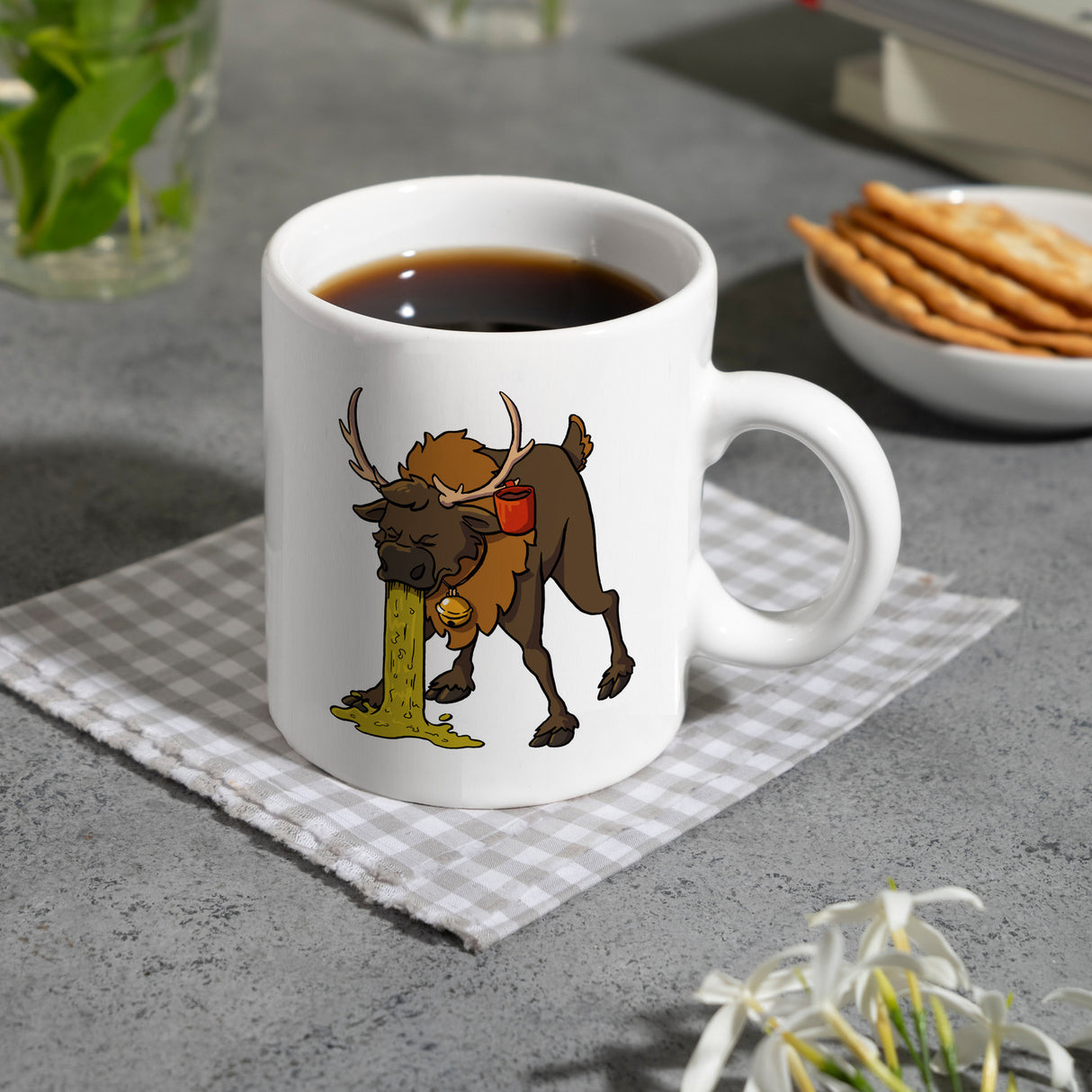 Kotzendes Rentier mit Glühweintasse Weihnachten Kaffeebecher