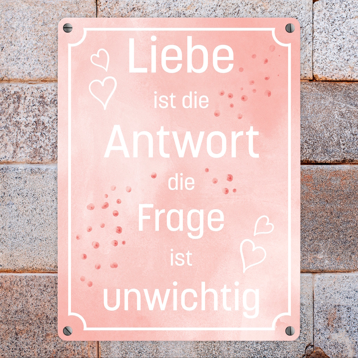 Metallschild mit schönem Spruch über die Liebe für das Wohnzimmer