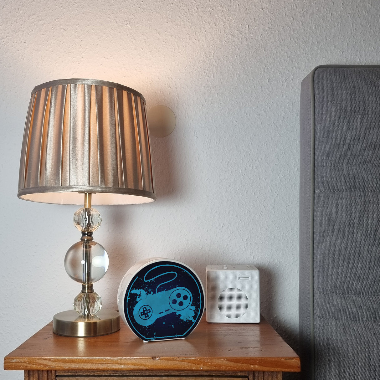Spardose mit Retrocontroller für Videospieler