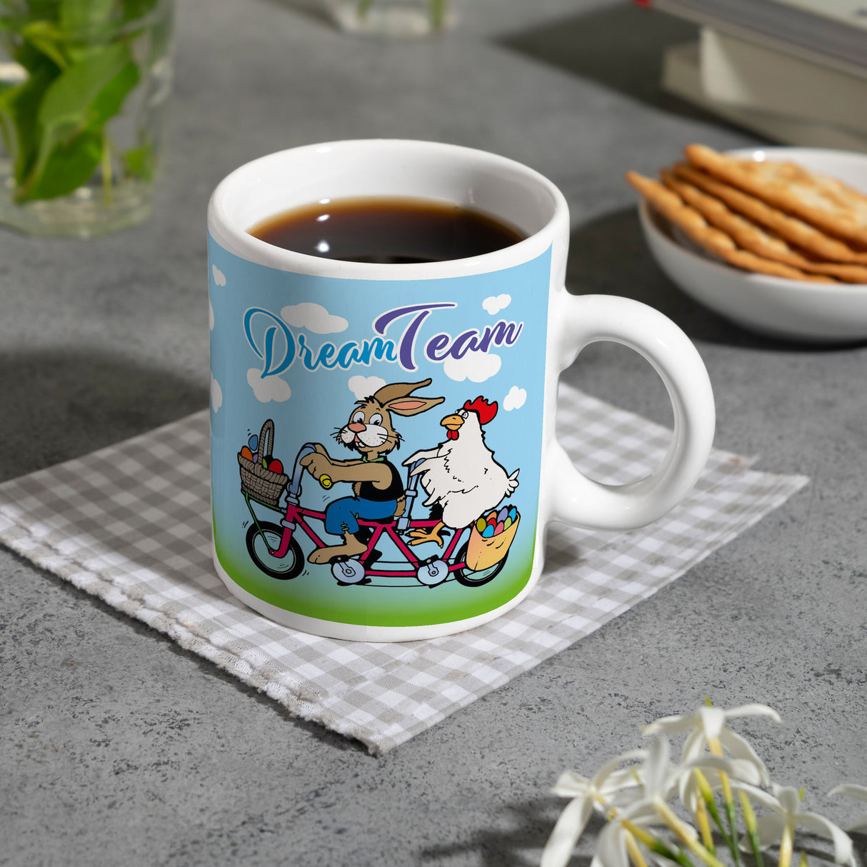 Osterhase und Huhn auf Tandem Kaffeebecher Thema Ostern