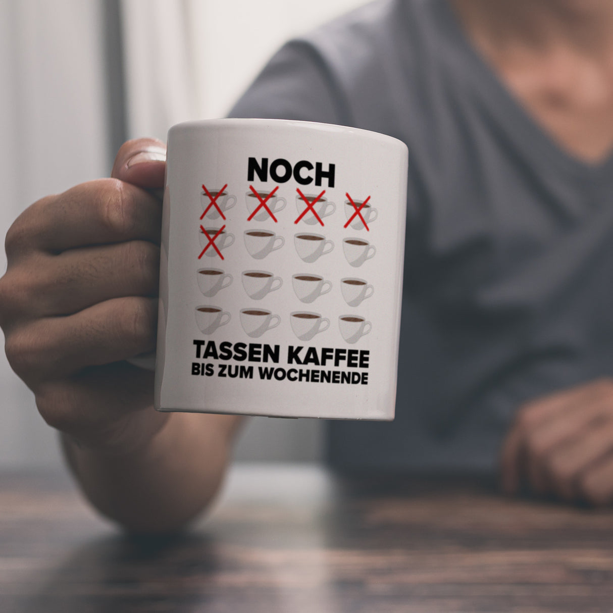 Noch so viele Tassen Kaffee bis zum Wochenende Kaffeebecher für die Arbeit