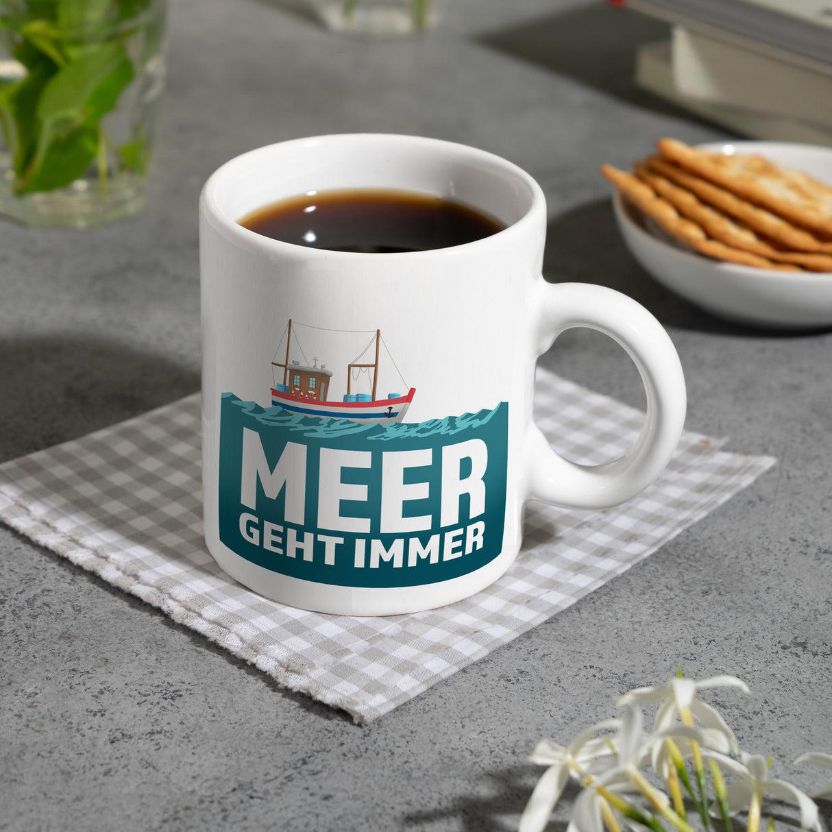 Meer geht immer Kaffeebecher mit Boot für Urlauber