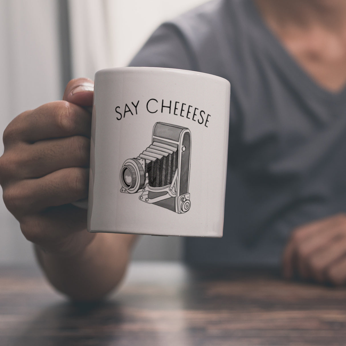 Say cheeeese Kaffeebecher für Fotografen mit Retro Kamera Motiv