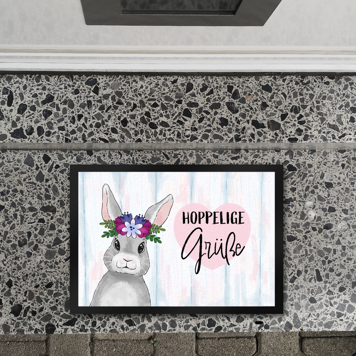 Hoppelige Grüße Fußmatte mit süßem Osterhase und Blumen