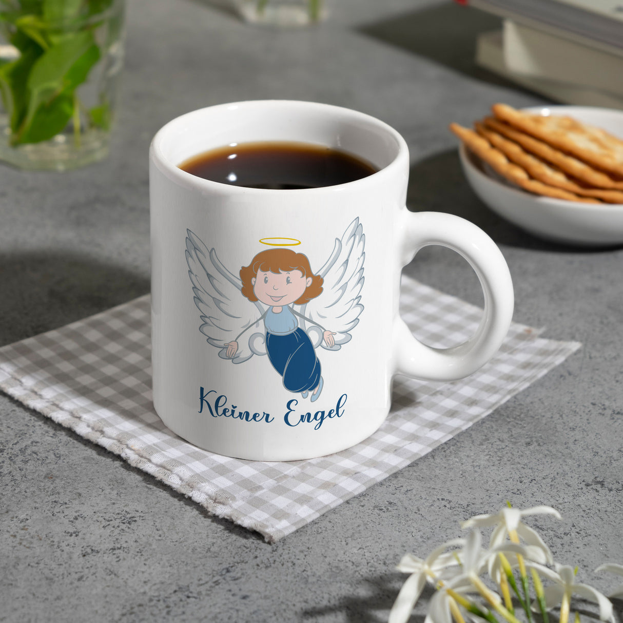 Kleiner Engel Kaffeebecher mit niedlichem Schutzengel