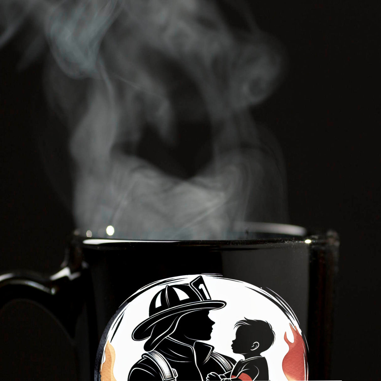 Feuerwehrmann mit Kind auf dem Arm Tasse in Schwarz
