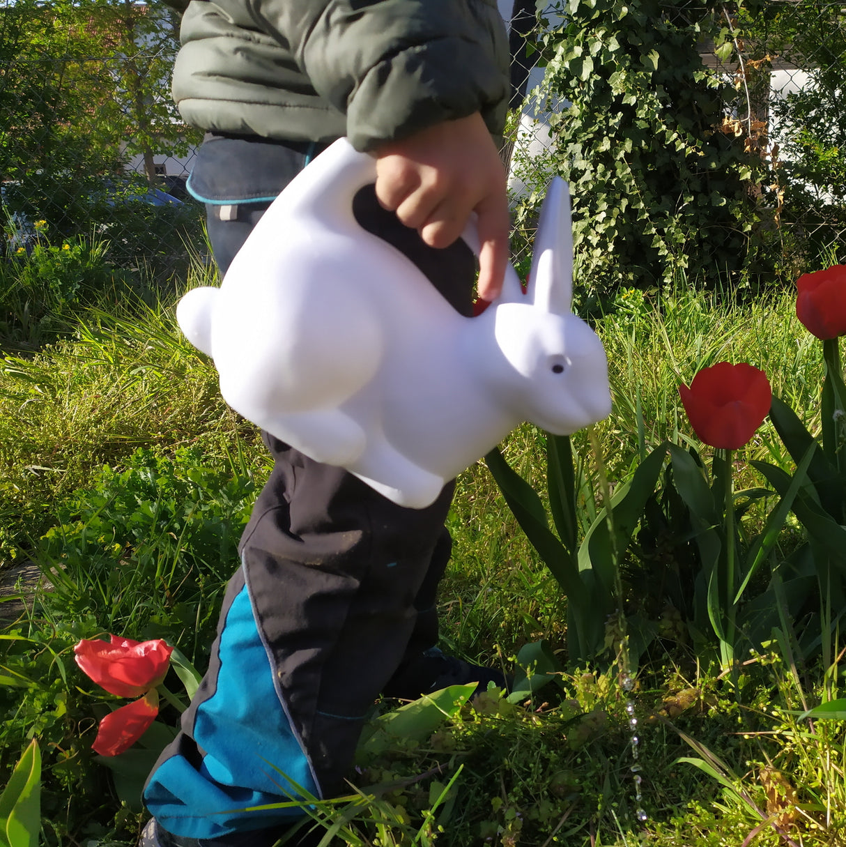 Hase Gießkanne in weiß