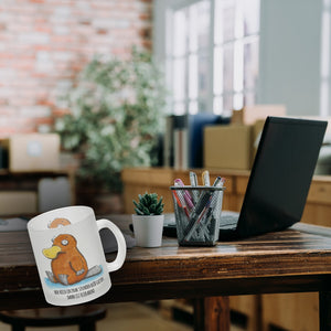 Nur noch ein paar Stunden blöd gucken, dann ist Feierabend Kaffeebecher mit Schnabeltier
