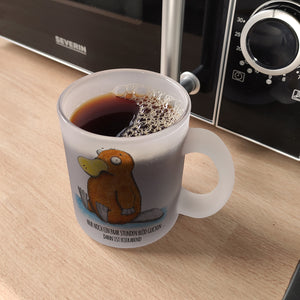 Nur noch ein paar Stunden blöd gucken, dann ist Feierabend Kaffeebecher mit Schnabeltier