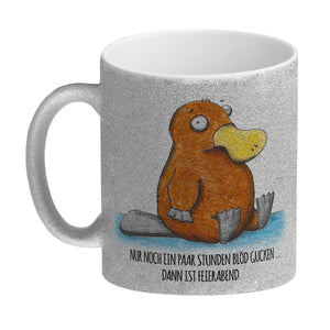 Nur noch ein paar Stunden blöd gucken, dann ist Feierabend Kaffeebecher mit Schnabeltier