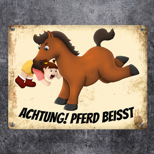 Metallschild mit Pferde Motiv und Spruch: Achtung! Pferd beisst - Warnschild Koppel
