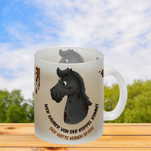 Kaffeebecher mit weißes Pferd Motiv und Spruch: Wer sauber von der Koppel kommt, ...