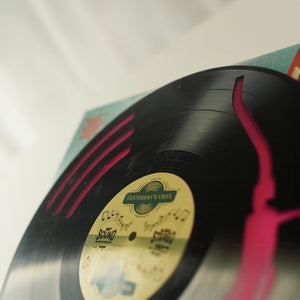 DJ Vinyl Dekoartikel aus einer echten Schallplatte in zufälliger Ausführung