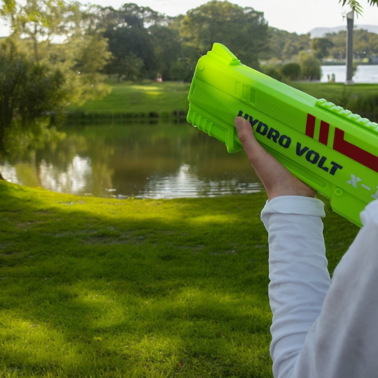 SPLASH elektrische Wasserpistole Spritzpistole mit Autofill-Funktion in zufälliger Farbe