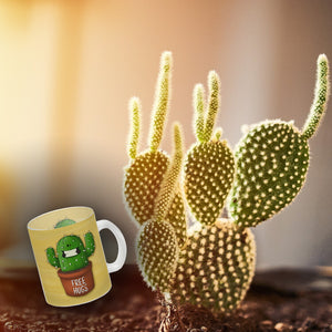 Kaffeebecher mit freundlicher Kaktus Motiv und Spruch: Free Hugs