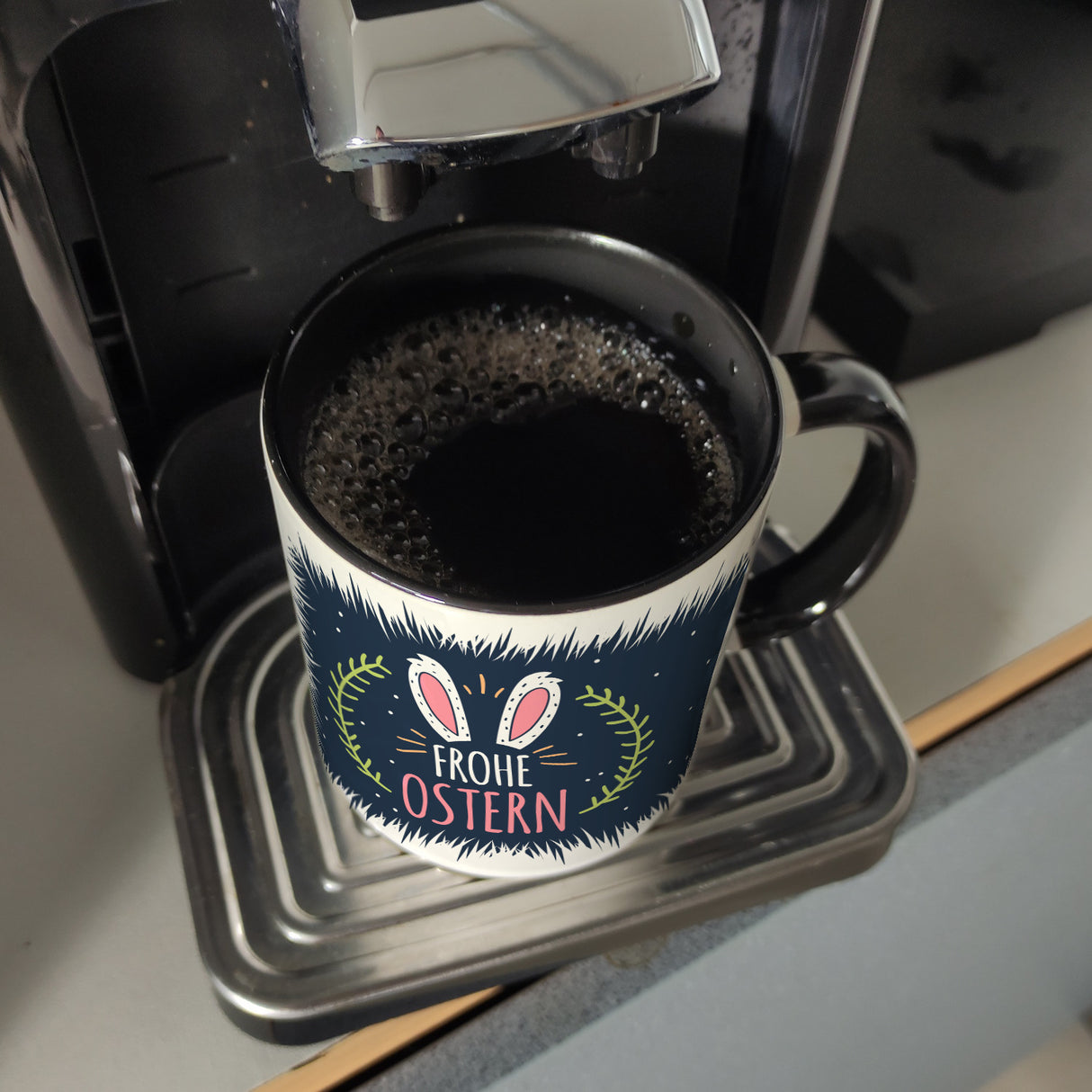 Kaffeebecher mit Spruch: Frohe Ostern