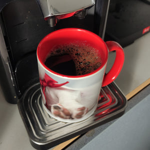 Weihnachtshund Jack mit Nikolausmütze Kaffeebecher
