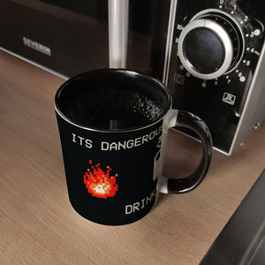 Dangerous to go Alone Kaffeebecher für alle Retro Zocker mit Pixel-Motiv