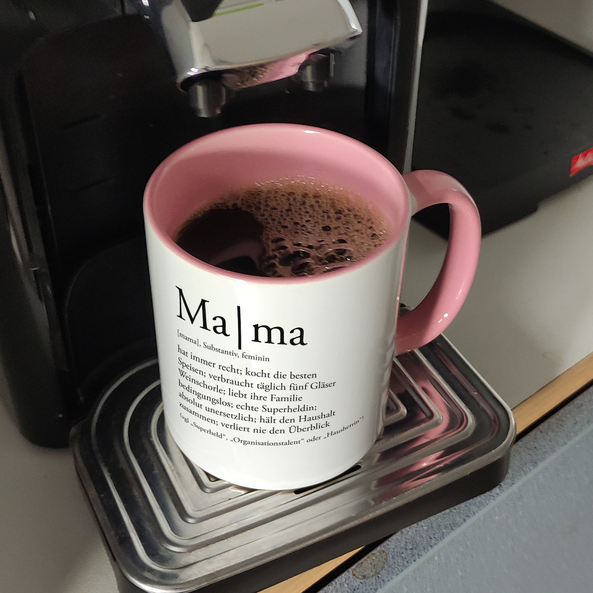 Mama Kaffeebecher mit lustiger Worterklärung