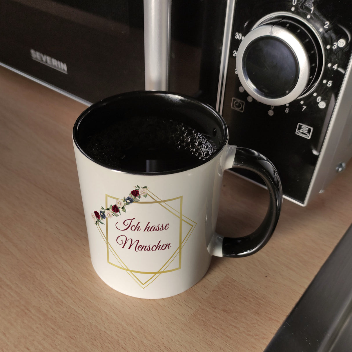 Ich hasse Menschen Kaffeetasse mit goldenem Rahmen und Blumen