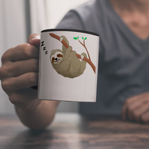 Weck mich wenn es Freitag ist Kaffeebecher mit süßem Faultier
