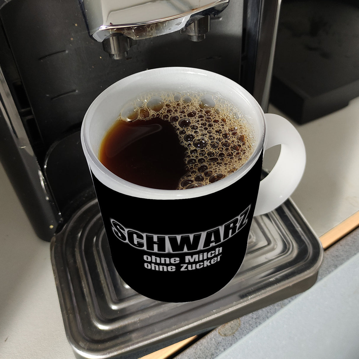 Kaffeebecher mit Spruch SCHWARZ ohne Milch ohne Zucker für Koffeinjunkies