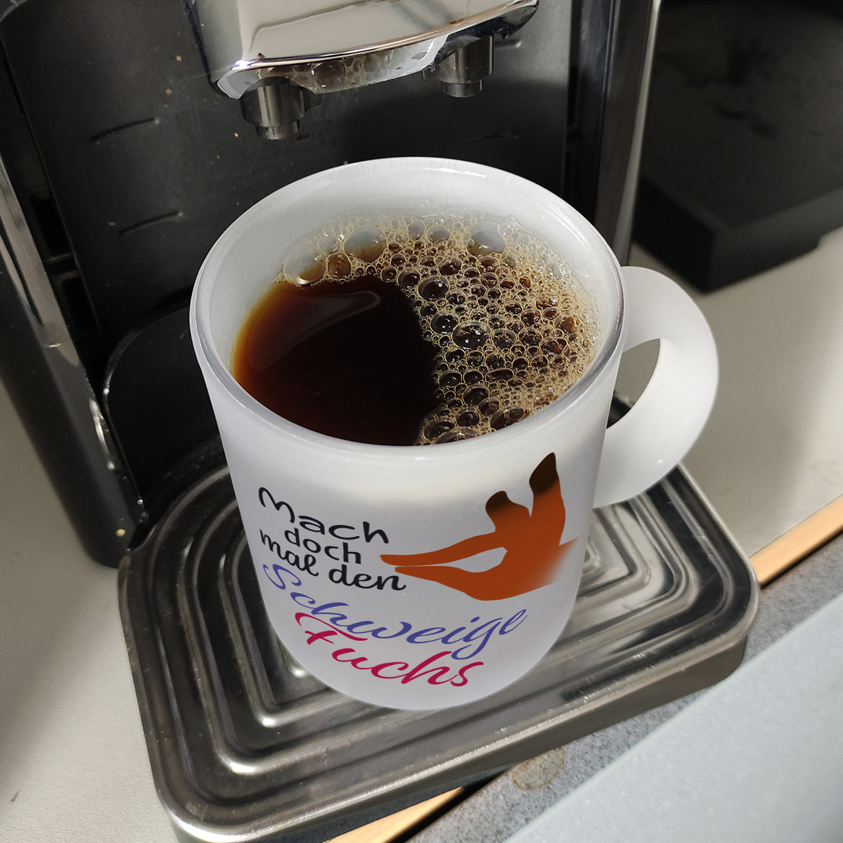 Mach doch mal den Schweigefuchs Kaffeebecher mit lustigem Schweigefuchs Motiv
