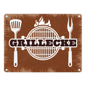 Grillecke Metallschild mit coolem Grillmotiv auf beigem Hintergrund