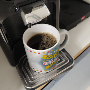 Fehlt nur noch das Zelt, dann wäre der Zirkus hier komplett Kaffeebecher mit buntem Zirkusdesign