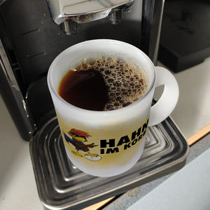 Hahn im Korb - Kaffeebecher mit coolem Cartoon-Hahn