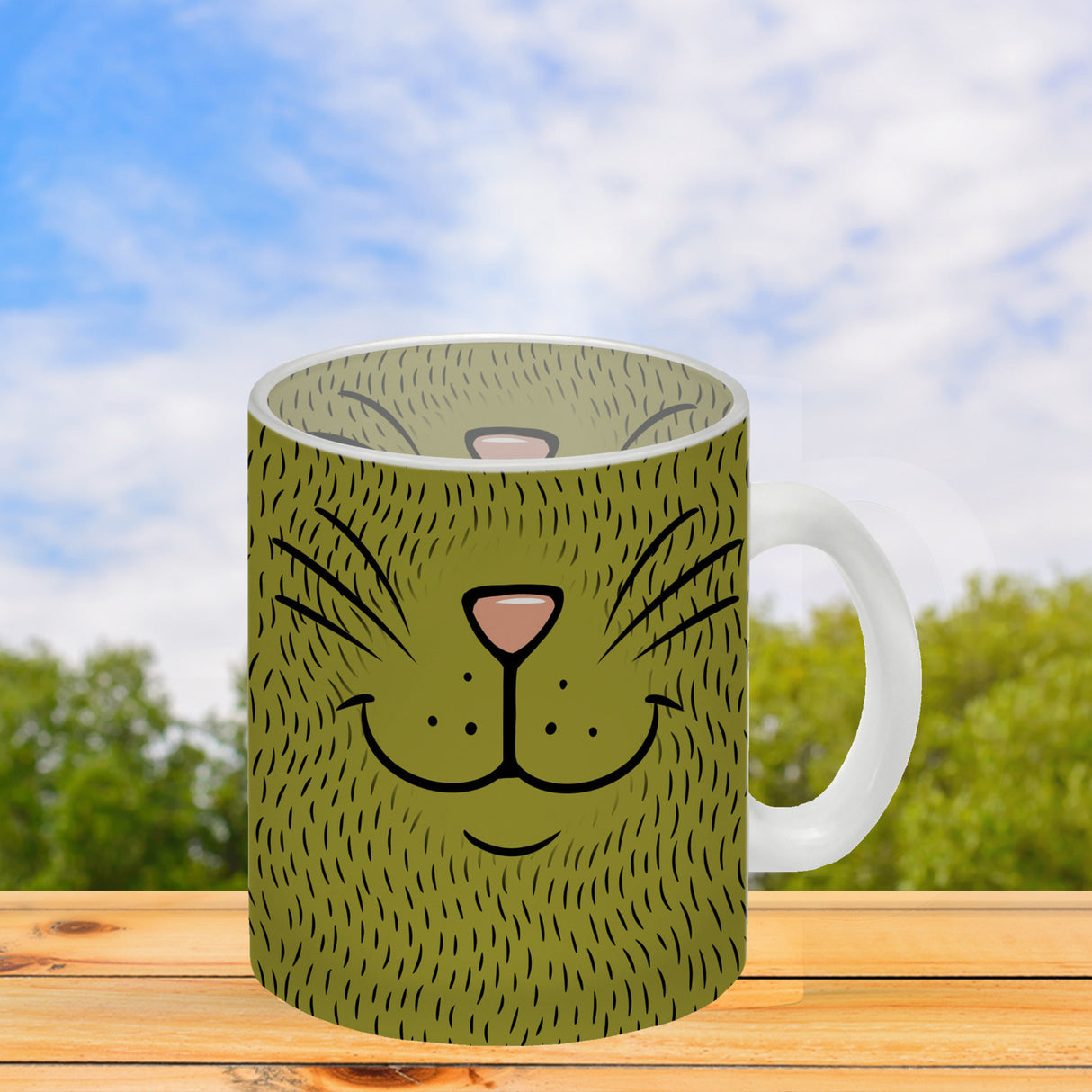 Katzengesicht Kaffeebecher mit süßem Lächeln einer Katze