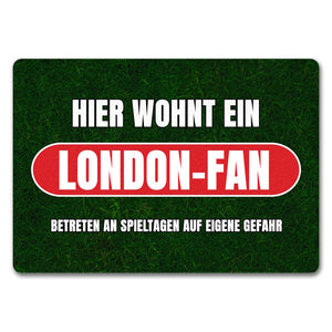Hier wohnt ein London-Fan Fußmatte in 35x50 cm mit Rasenmotiv