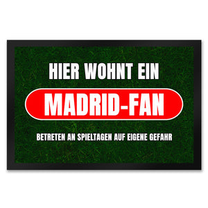 Hier wohnt ein Madrid-Fan Fußmatte in 35x50 cm mit Rasenmotiv