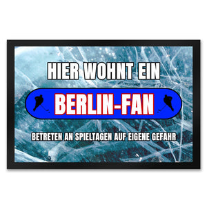 Hier wohnt ein Berlin-Fan Fußmatte in 35x50 cm mit Eishallen Boden-Motiv
