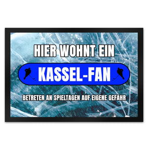 Hier wohnt ein Kassel-Fan Fußmatte in 35x50 cm mit Eishallen Boden-Motiv