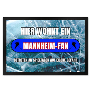 Hier wohnt ein Mannheim-Fan Fußmatte in 35x50 cm mit Eishallen Boden-Motiv