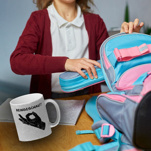 Reingeschaut! Kaffeebecher mit lustigem Streich