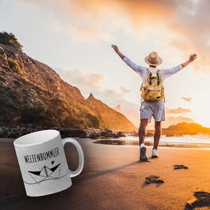 Weltenbummler Kaffeebecher mit schönem Papierschiff Motiv