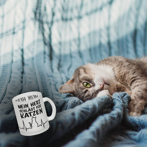 Mein Herz schlägt für Katzen Kaffeebecher mit süßem EKG Motiv