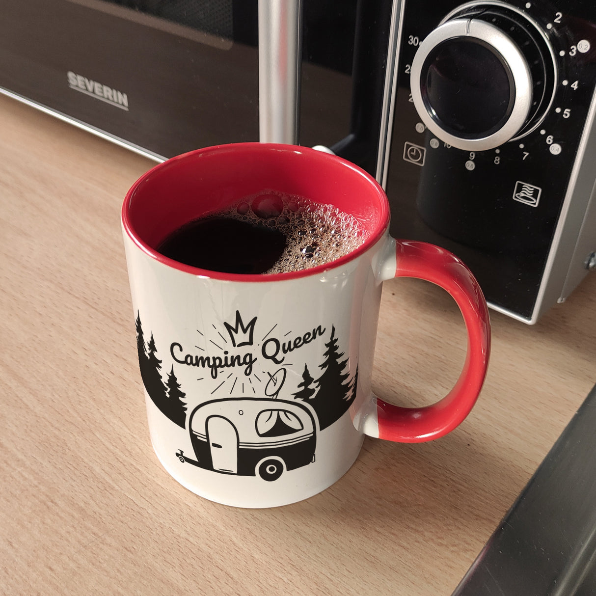 Camping Queen Kaffeebecher mit wunderschönen Reisemotiven