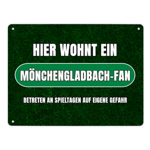 Hier wohnt ein Mönchengladbach-Fan Metallschild in 15x20 cm mit Rasenmotiv