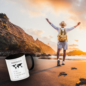 Kaffeebecher Urlaubscheckliste für Partyurlaub mit Weltkarte