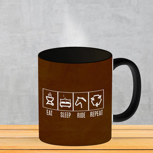 EAT, SLEEP, GAME, REPEAT Kaffeebecher mit blauem Hintergrund